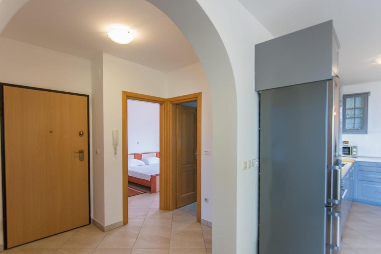 Apartment Jaspis Biograd Na Moru Exterior photo